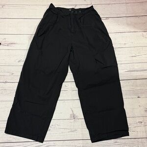 Apea lightweight pants
